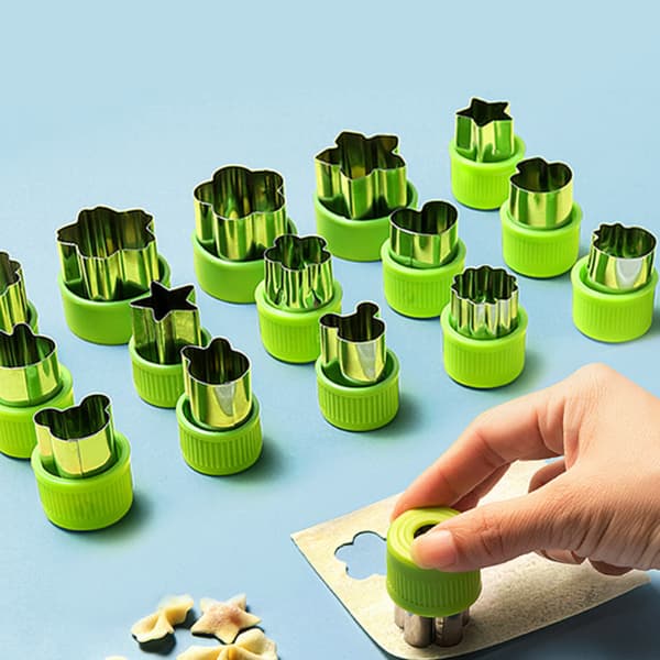 Grønnsaksfrukt ter Rustfritt stål Blomster Tegneserie Shape Mold 9pcs-Green