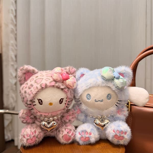 e Sanrio Cross Dressing -sarjan nukkeriipus avaimenperä reppu D A6