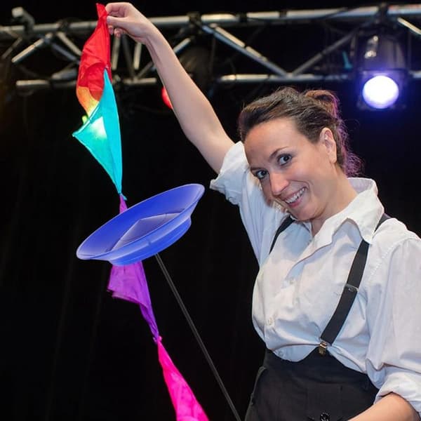 Färgglada jongleringssnurrplattor Träning Underhållning Cirkus Red