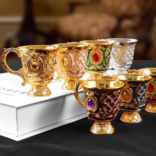 Retro europeisk legeringsbeger preget emalje mini brennevin vinglass A9