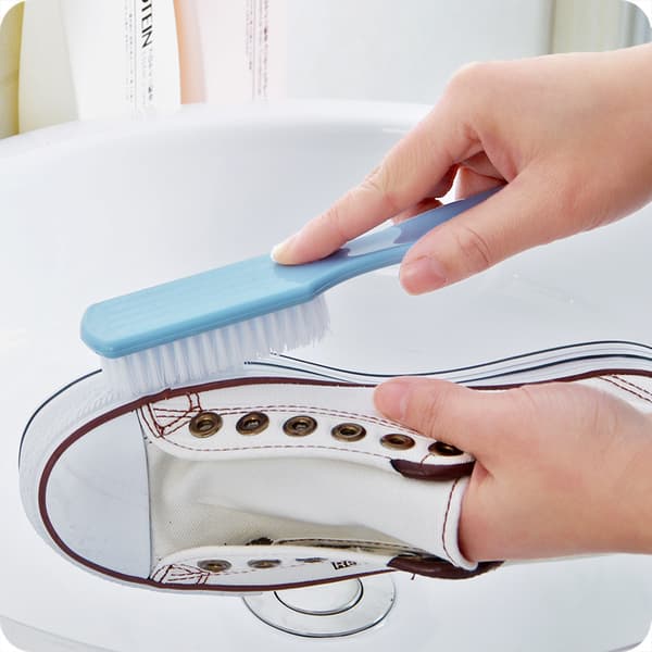 Multifunksjonell skobørste for joggesko og støvler 1