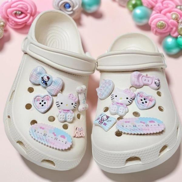 12 st e Bow Bone Hello Kitty Skodekor för träskor sandaler