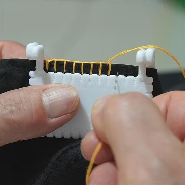 1/3 kpl ompelumalleja ompelulinjain tikkausapu White 5mm