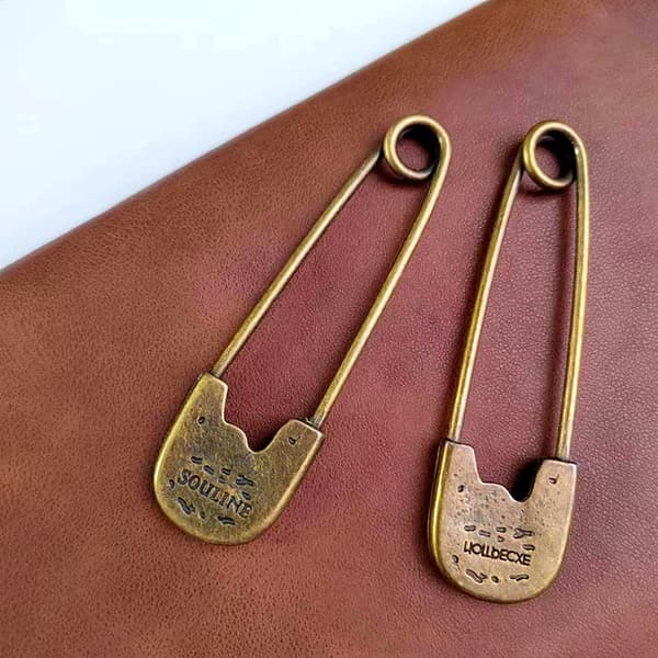 Retro brons stora nålar för kläder metall säkerhetsnålar jeans Dr A8