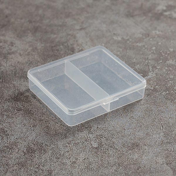 Kvadratisk gjennomsiktig oppbevaringsboks i plast for småting Clear