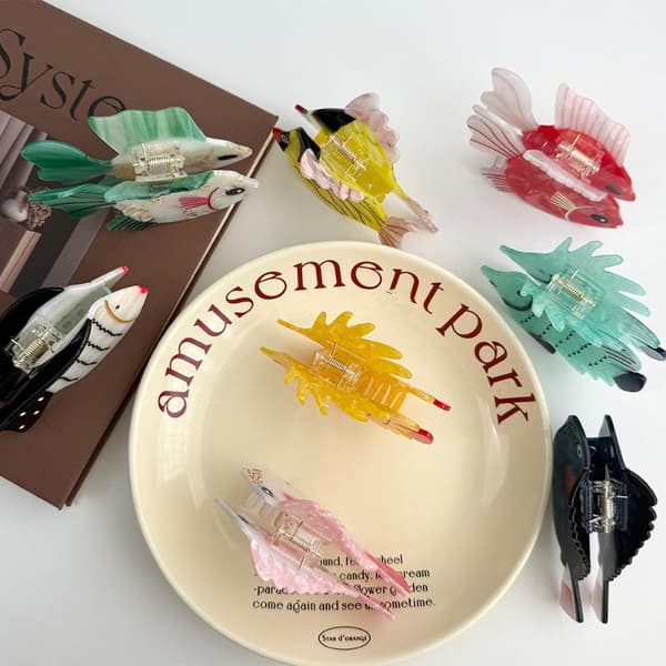Söt tecknad fiskformad hårklämma i acetat för kvinnor StyleD