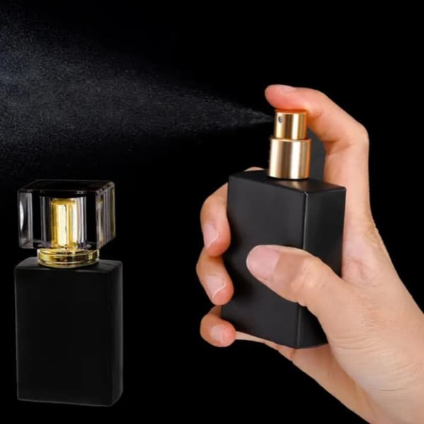 30/50ML Påfyllbar Parfyme Atomizer Tom Flat Glass Sprayflaske 30ML