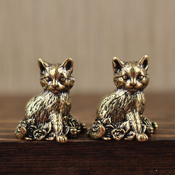 Kattfigur i mässing A1