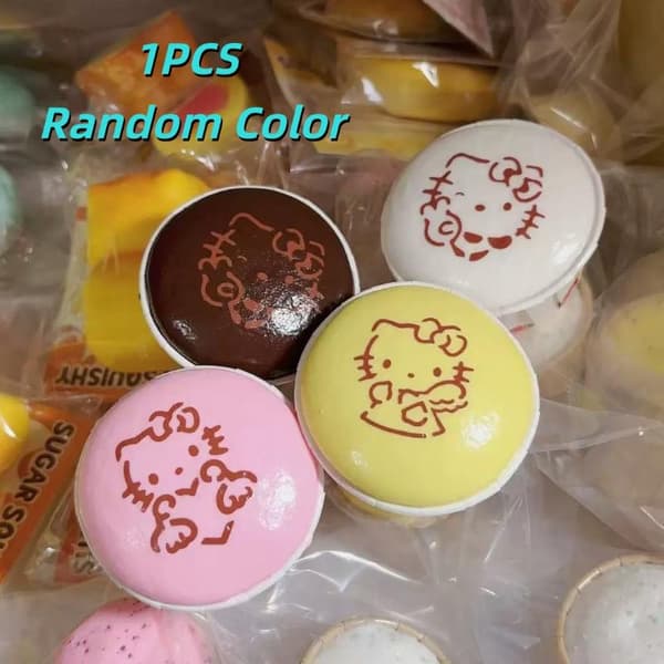e Hello Kitty Trykt Cupcake Stressleketøy Sakte Stigende Tekstur 1PCS Random Color