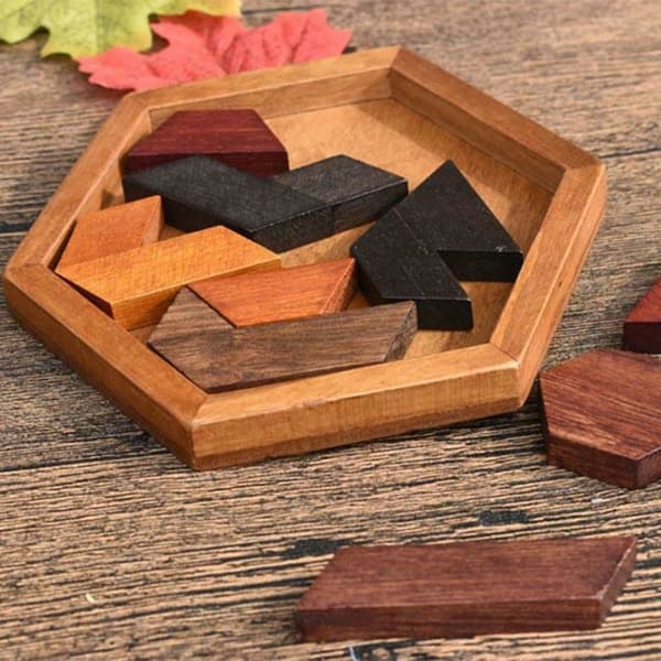 Geometriskt träpussel