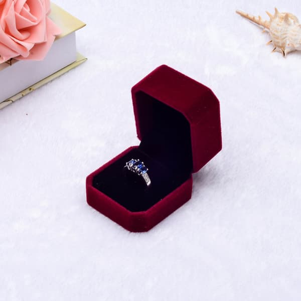 Smykkeskrin til ring Mørkerød