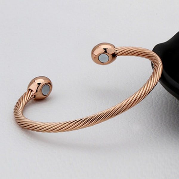 Magnetisk kobberarmbåndsterapi for artritt