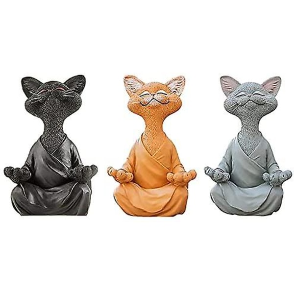 Parti med 3 kattstatyer i meditation - glad Buddha-katt
