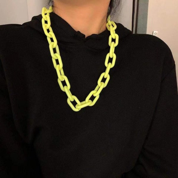 Långt mode akrylhalsband med halloweenkedja för kvinnor och flickor Chunky Hip Hop Collar Halsbandspresenter (gul)