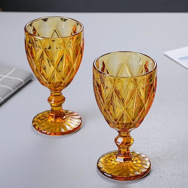 Farvede vinglas, glasbægre, vintagemønster præget, farvet