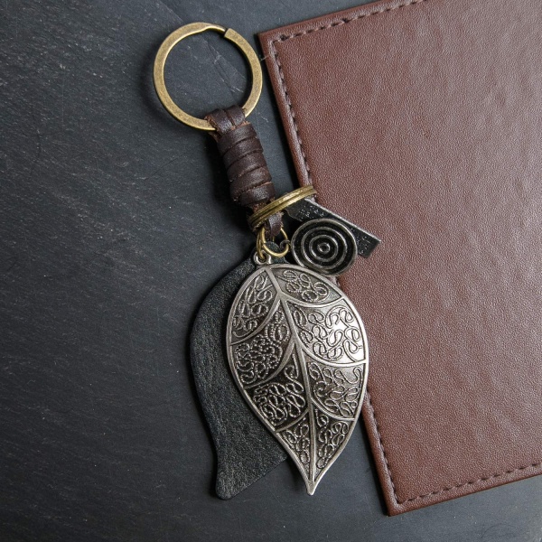 Læder nøgleringe til kvinder og piger, vintage vævet blad keycha