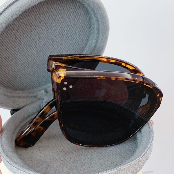 Sammenleggbar, en gaveeske for oppbevaring av briller, diverse solbriller