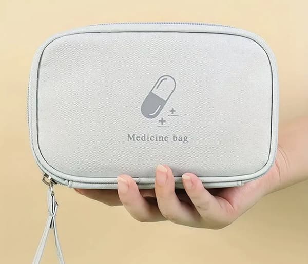 Medicinväskor, första hjälpen-kit, rese- och semestermedicinförvaring