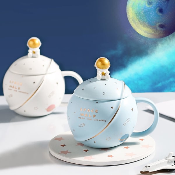 Söt rymdkeramisk mugg, astronautkaffekopp, roliga muggar med lock och sked, personliga koppar för kaffe, te och mjölk, 400 ml (ljusblå)