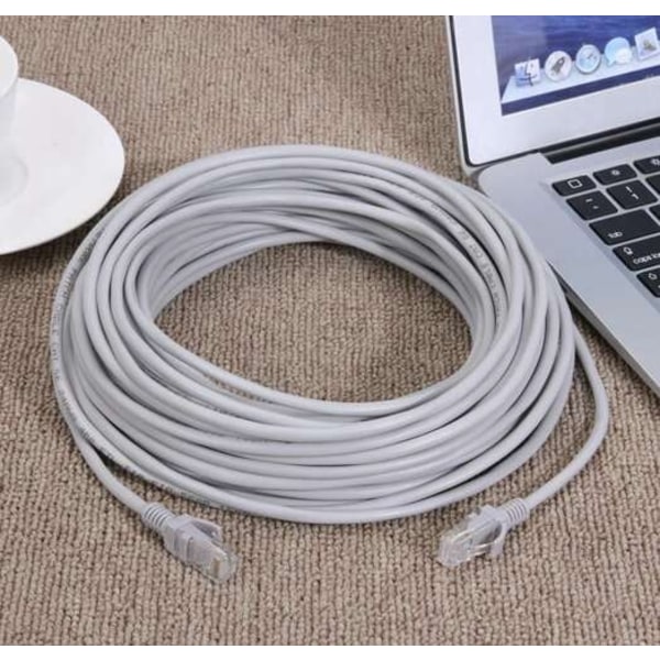 30m Nettverkskabel / Internettkabel - 100 Mbps