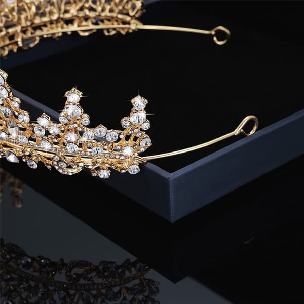 Silver Tiara Pannband Hårsmycke Elegant för Olika Tillfällen silver