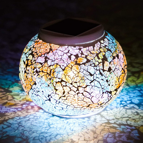 Farveskiftende solcelledrevet glasmosaikbold Garden LED-lys