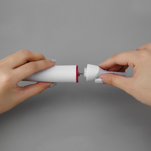 Multifunksjonell trimmer for øyenbryn