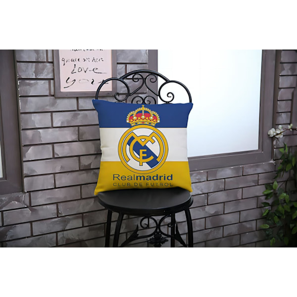 Real Madrid Fotbollsklubbslogotypkudde - perfekt present till fans 0.2