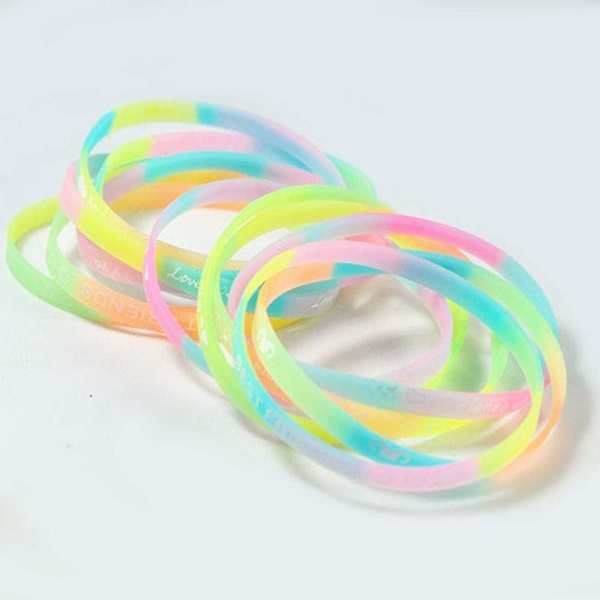 Amasawa 50 st ljusa silikonarmband för barn, mörka, lysande, för barnfester, presenter, souvenirer