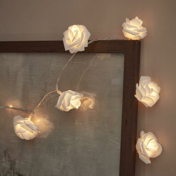 String Light 1.5m White Flowers with 10 LEDs Warm White with White Batteries