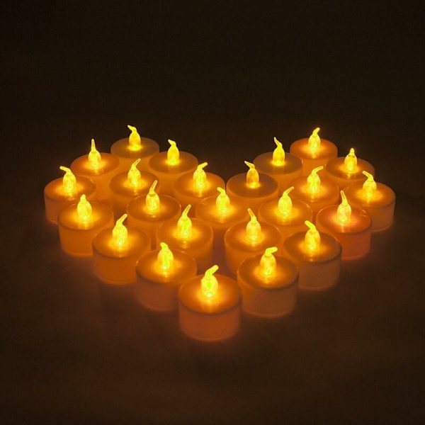 Tealight-lys 24 flammefri lys med CR2032-batterier, flammefri LED-tealight-lys glitrende lys med varm hvit glitrende effekt