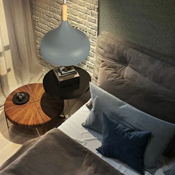 Modern nordisk taklampa i metall och trä med justerbar lampskärm för inomhusbruk, grå
