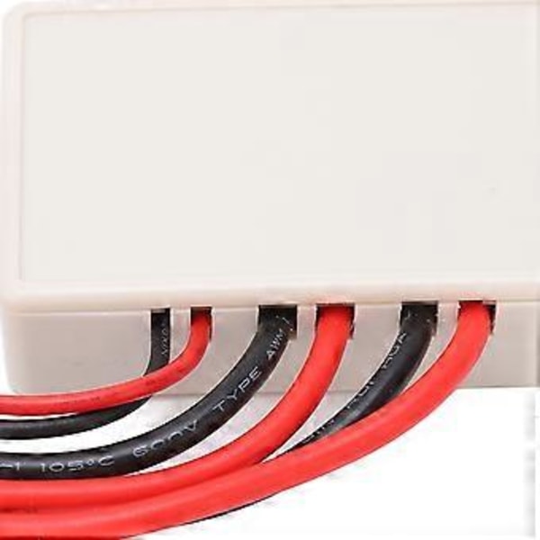 Vanntett Solcelleladeregulator ABS-hus Solcellepanel Batteriregulator med Overladings- og Overutladingsbeskyttelse Lysstyringsversjon for Solcelle