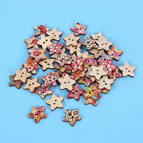50 stk. 2 Hull Fargerike Tresømknapper for Scrapbooking (stjerne)