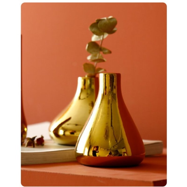 Nordisk hjemmekontor Skrivebordsdekoration Luksus forgyldte vaser eller vase Tørret blomstervase Moderne Keramikvase Minivase A
