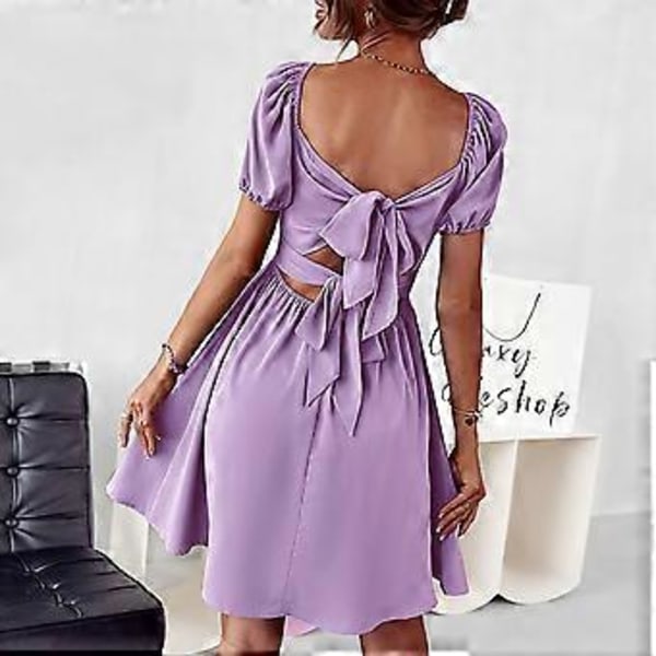 Tyylikäs violetti rypytetty mekko - muodikas solmittava selkä, puffihihat, A-linjainen, neliöpääntie, lyhyt kesämuoti, XL