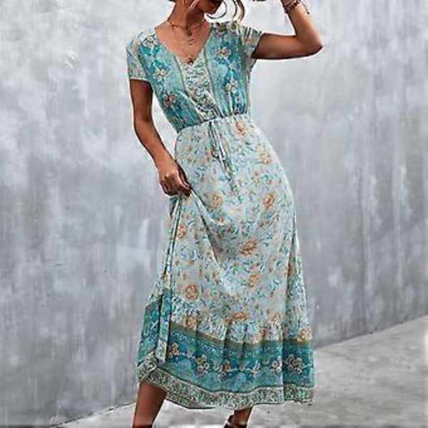 Grön V-ringad klänning med blommönster i stora storlekar - Elegant sommarklänning med knappslå och korta ärmar, XXL