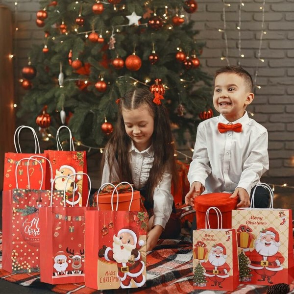 Julegavepose, 12 STK Christmas Kraft papirposer med håndtag, holdbar fødselsdagsslikpose, stor, mellemstor og lille gavepose til Kristus