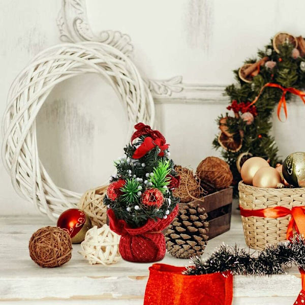 Mini juletræ Kunstigt juletræ Mini kunstigt træ Glædelig jul Gave til hjem Butik Kontor Bord Vinterdekorationer (20cm)
