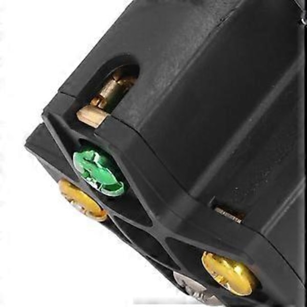 4-reikäinen teollisuuspistorasia Naaraspuolinen virtaliitin US-standardi 30A 125V/250V