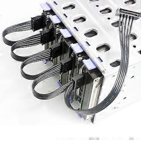 Toimistorakennuksen palvelimen kiintolevyn virtajohdon jatkokaapeli 15Pin SATA-sovitinkaapeli 18AWG-johdon jatkokaapeli