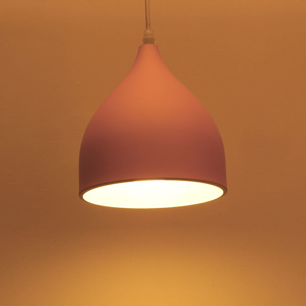 Moderne Hængende Loftlampe Indendørs Metal Pendel Justerbar Lysekrone til Køkken Loft Restaurant Pink