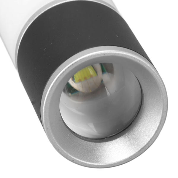 Ficklampor USB Uppladdningsbar Bärbar Justerbar Ljusstyrka Långvarig LED Ficklampa för Camping Vandring