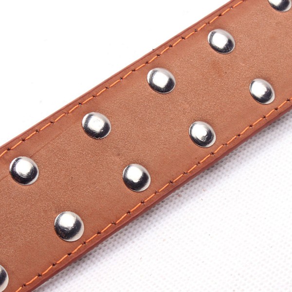 Punkstil Hundhalsband med Spikar PU Läder Justerbart Nitat Hundhalsband med Spikar Rivet Djurhalsband för Mellanstora till Stora Hundar Brun