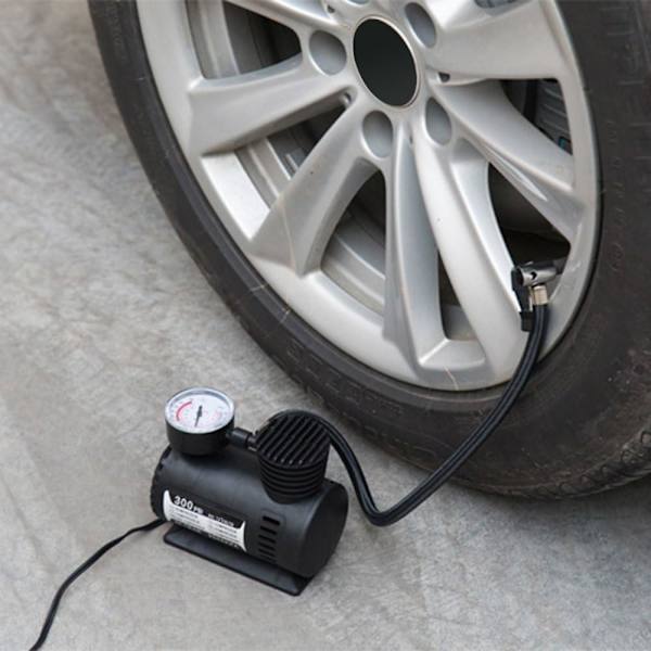 Bil Mini Elektrisk Uppblåsningspump Bärbar Däck Luft Uppblåsare 300PSI Auto Kompressor Pump för Bil Cykel Motorcykel Basketboll