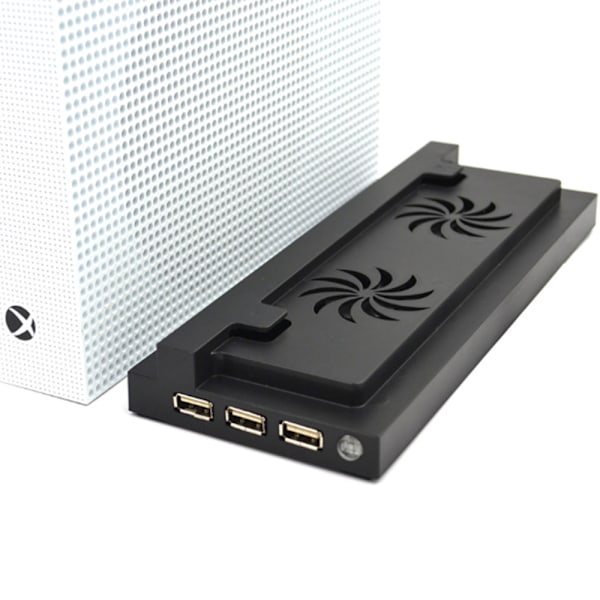 Mångsidig Spelhubb, Stilrent Vertikalt Konsolställ, Kylställ för Xbox One S med 3 USB-laddningsportar och Unikt Fläktsystem för Långvarig Användning
