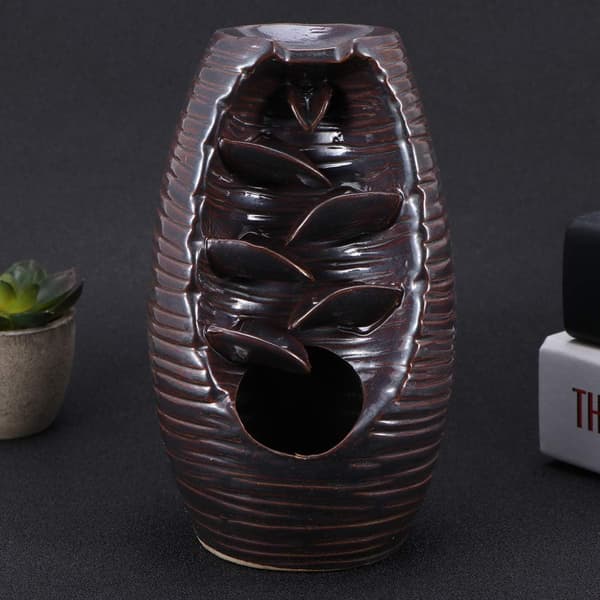 Mystisk Vandfald: Keramisk Røgelsesholder, Aromaterapi Ornament til Meditationsrum, Backflow Røgelsesbrænder, Farve 2, Inkluderer Røgelsespinde &