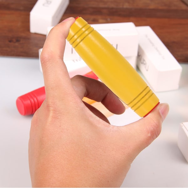Portabel Storlek Fokus Fidget Hand Leksak, Oändlig Flip Nyhetspresent för Barn Vuxna Gul Trä