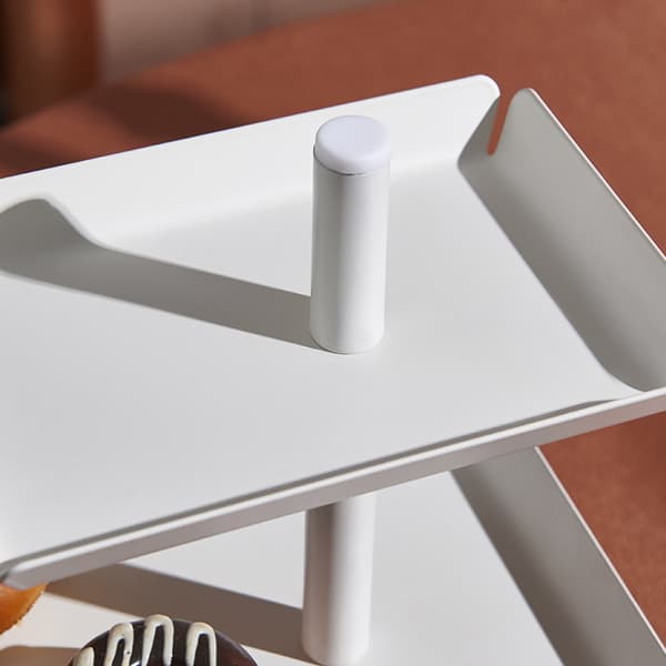 Chic Stål Firkantet Dessertdisplay, Let At Samle Etage Cupcake Serveringsstativ Til Rustik Træindretning, Hvid Finish, Robust Og Holdbart, Ideel Til