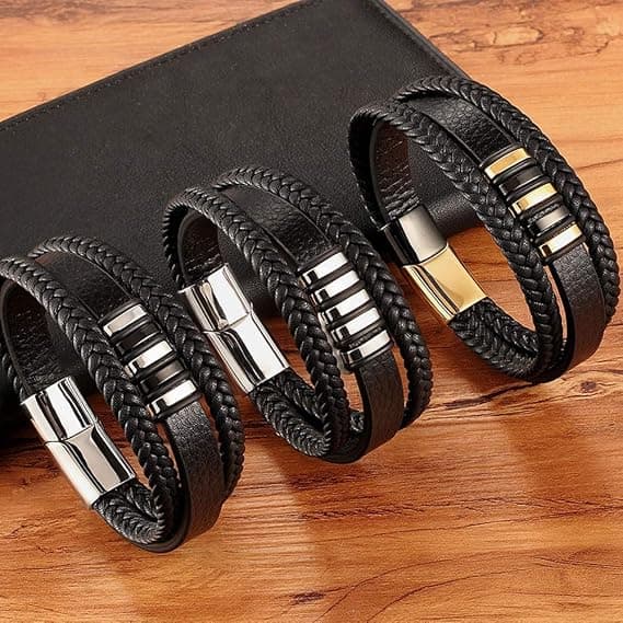 Flerlags herrelæderarmbånd i rustfrit stål med magnetlås